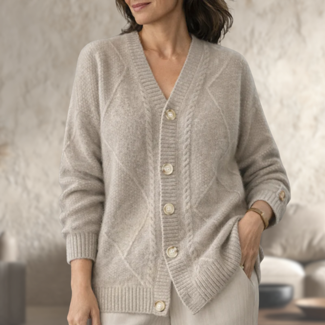 Paola | Cardigan Morbido in Maglia